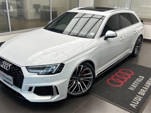 Audi RS4 Avant Quattro S-tronic