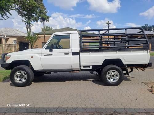 Toyota Land Cruiser 200 VX 4.7 V8 Auto