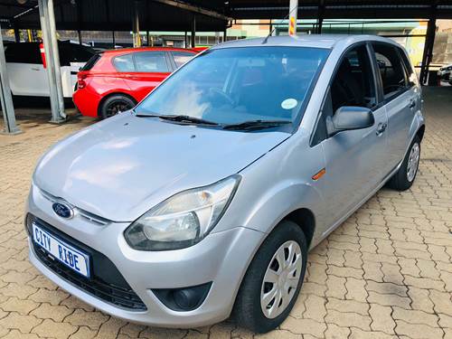 Ford Figo 1.4i Ambiente 5-Door Hatch Back