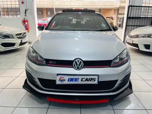 Volkswagen (VW) Golf 7 GTi 2.0 TSi DSG