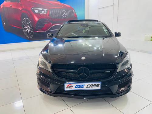 Mercedes Benz AMG CLA 45 7G- DCT