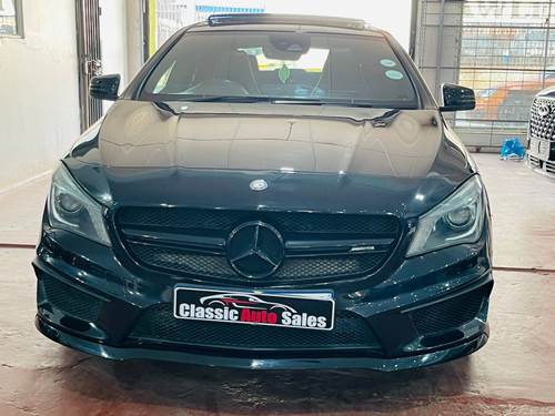 Mercedes Benz AMG CLA 45 7G- DCT