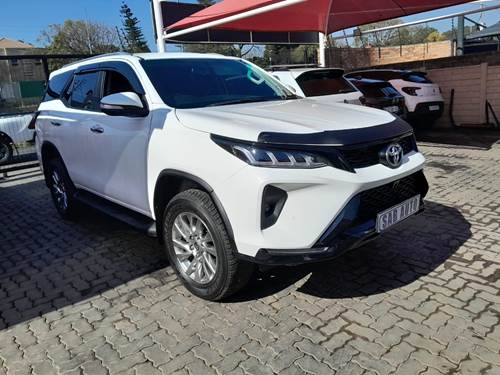 Toyota Fortuner V 2.8 GD-6 Raised Body Auto