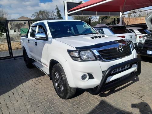 Toyota Hilux ( II) 2.5 D-4D SRX 4X4 Double Cab