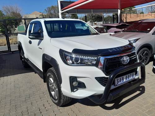 Toyota Hilux 2.4 GD-6 RB SRX Extra Cab 