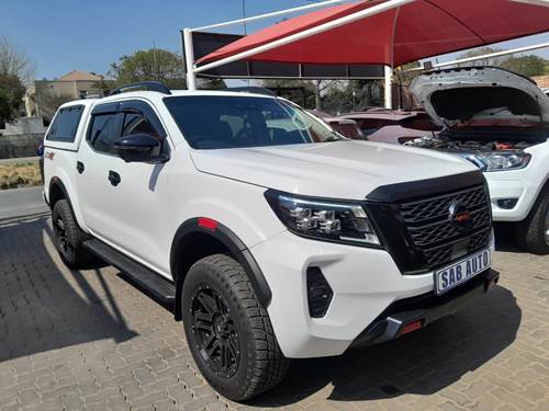Nissan Navara 2.5 DDTi Pro-4X Double Cab Auto 4x4