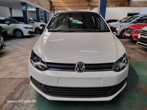 Volkswagen (VW) Polo Vivo 1.6 Hatch Highline 5 Door