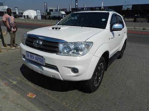 Toyota Fortuner II 3.0 D-4D Raised Body 4X4