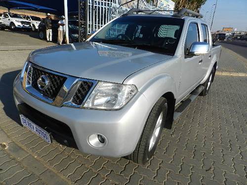Nissan Navara 2.5 dCi Double Cab SE