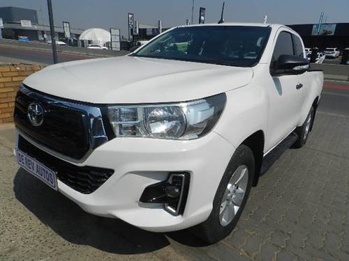 Toyota Hilux 2.4 GD-6 RB SRX Extra Cab 