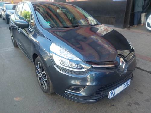 Renault Clio IV 900T (66kW) Expression 5 Door