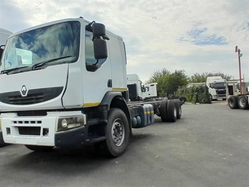 Renault Premium Lander 380 - Low Roof - Horse / Tractor C/