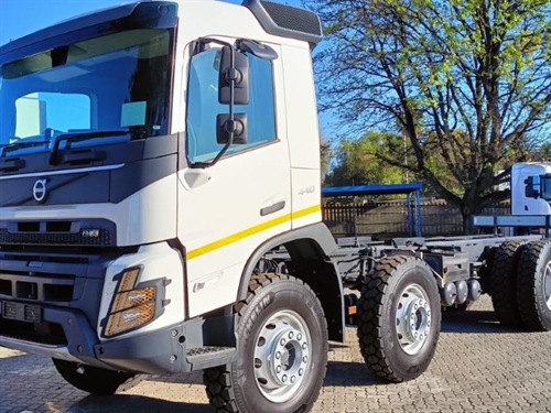 Volvo FMX 440 - 6 x 4 - Sleeper Cab - Hub Reduction