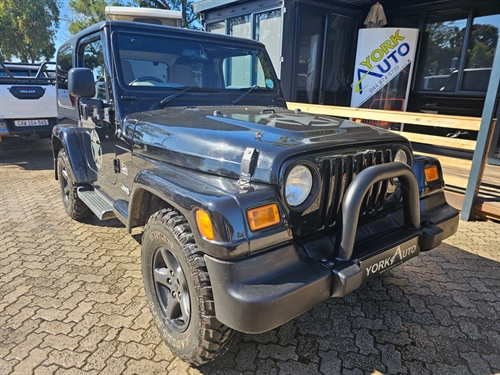 Jeep Wrangler 4.0 Sahara 6 Speed