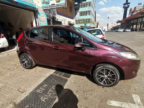 Ford Fiesta 1.4i Trend 5 Door