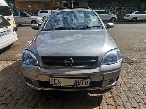 Opel Corsa Utility 1.4i (66 kW) Club