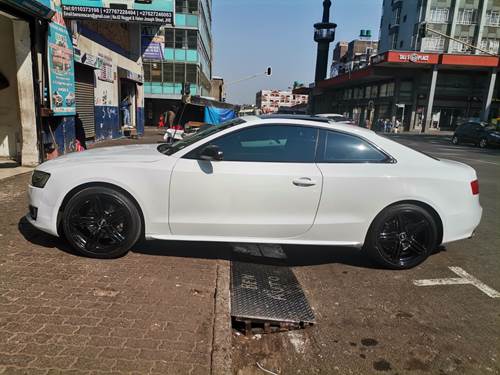 Audi A5 2.0 T FSi Coupe