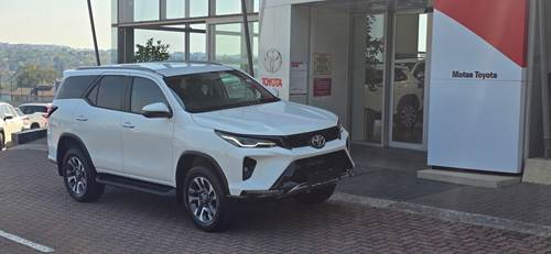 Toyota Fortuner VI 2.4GD-6 Auto 4x4