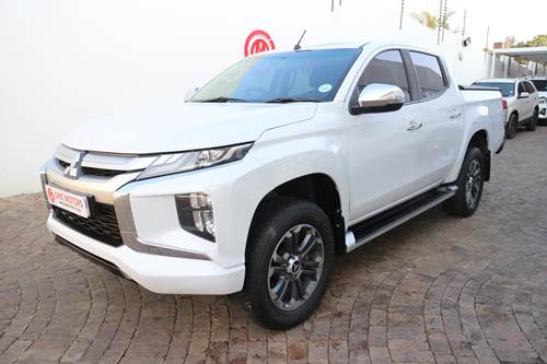 Mitsubishi Triton 2.4 Di-DC Double Cab Auto 4x2