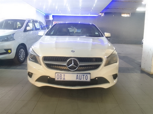 Mercedes Benz CLA 200