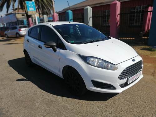 Ford Fiesta 1.4i Trend 5 Door