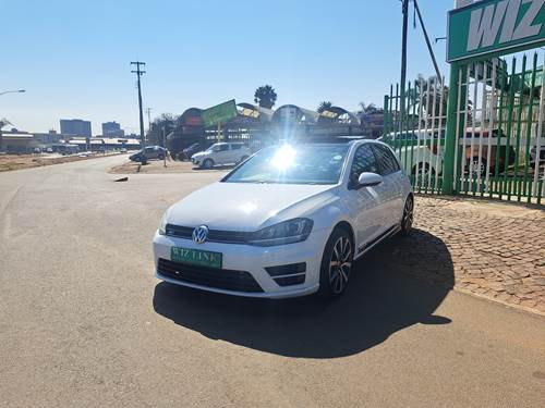 Volkswagen (VW) Golf 7 R 2.0 TSi