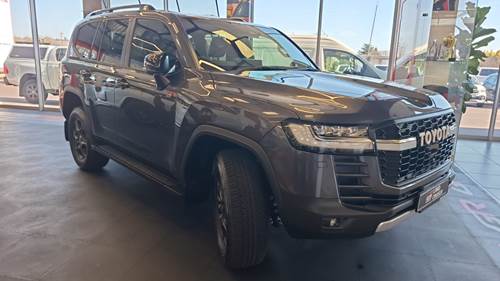 Toyota Land Cruiser 300 V6 3.3D GR-S