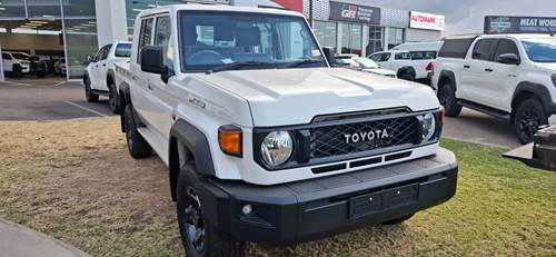 Toyota Land Cruiser 79 2.8 GD-6 Double Cab Auto