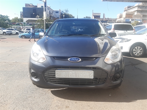 Ford Figo 1.4i Trend 5-Door Hatch Back