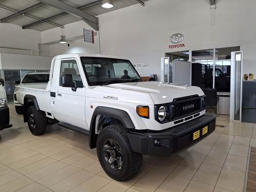 Toyota Land Cruiser 79 2.8 GD-6 Auto