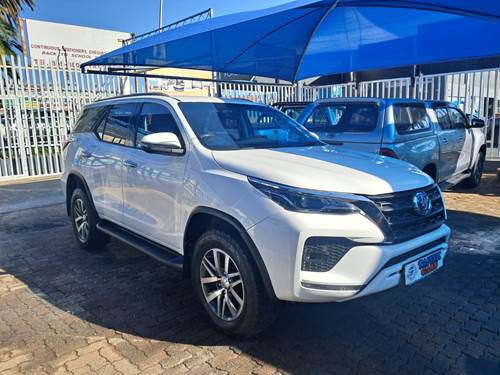 Toyota Fortuner V 2.8 GD-6 Raised Body Auto