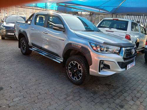 Toyota Hilux 2.8 GD-6 Raider Raised Body Double Cab Auto 4x4  
