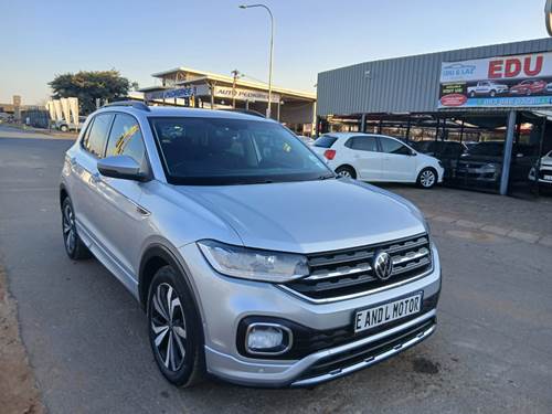 Volkswagen (VW) T-Cross 1.5 TSI R-LIne DSG
