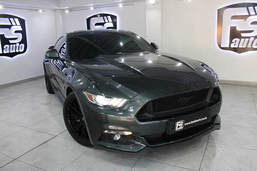 Ford Mustang 5.0 GT Fastback auto