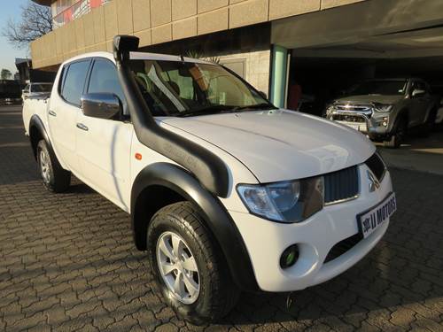 Mitsubishi Triton 3.2 Di-D Double Cab 4X4