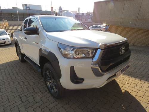 Toyota Hilux 2.4 GD-6 RB SRX Extra Cab Auto