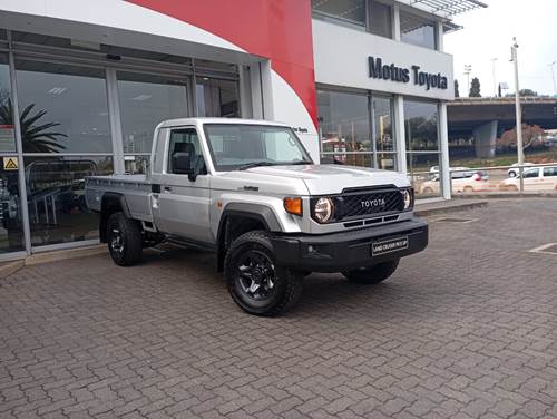 Toyota Land Cruiser 79 2.8 GD-6 Auto