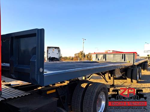 Hendred Fruehauf Superlink Flatdeck