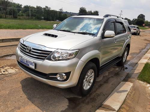 Toyota Fortuner III 2.5 D-4D VNT Raised Body