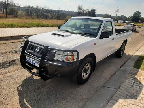 Nissan Hardbody NP300 2.0i LWB Single Cab