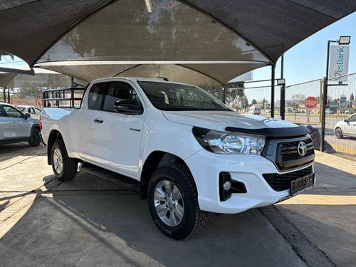 Toyota Hilux 2.4 GD-6 RB SRX Extra Cab Auto
