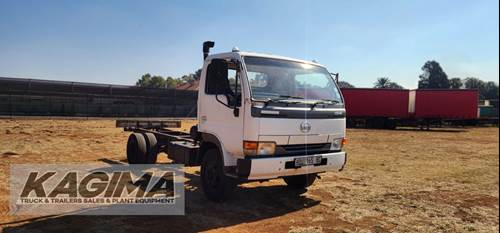 Nissan UD 40 