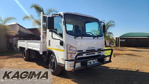 Isuzu NPR 400 - Auto / Manual Transmission