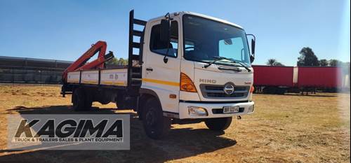 Hino 500 - 1017 - Refrigerated