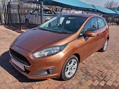 Ford Fiesta 1.6 TDCi Ambiente Sedan