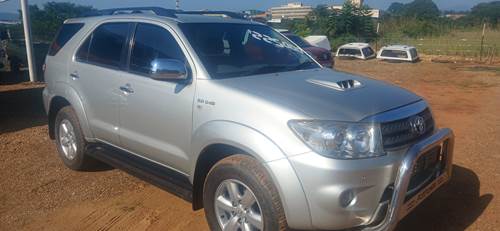 Toyota Fortuner I 3.0 D-4D Raised Body