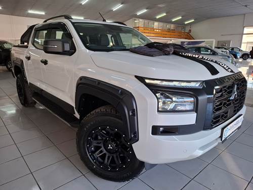 Mitsubishi Triton 2.4 DI-DC Xtreme Double Cab Auto