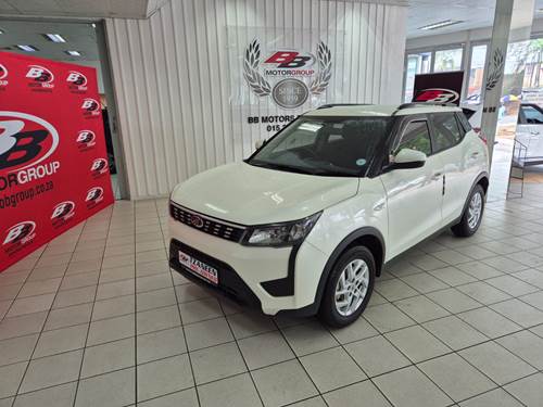 Mahindra XUV 300 1.5D SE (W6)