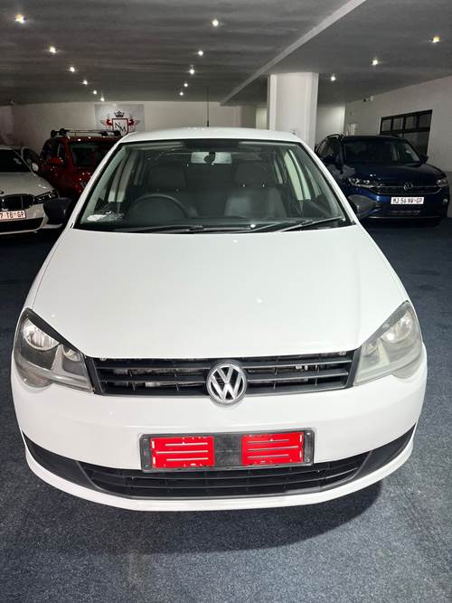 Volkswagen (VW) Polo Vivo GP 1.4 Sedan Blueline