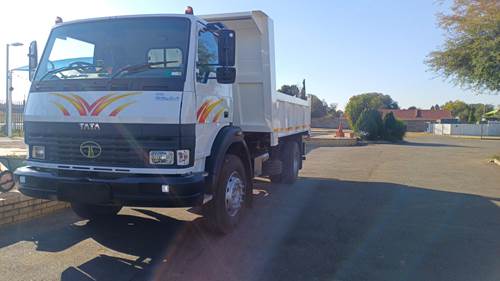 TATA LPK 1518 - Tipper